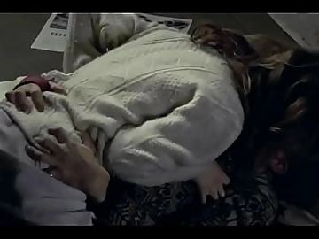 Charlotte si scatena facendo