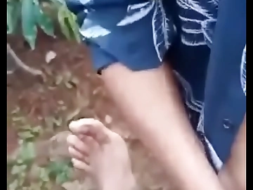 Bermain dengan STW di hutan