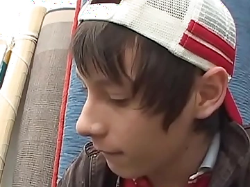 Jóvenes latinos carpinteros