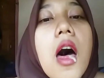 Indonesian Malay Hijabi Gung-ho 02