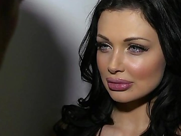 Aletta Ocean chị trong cà